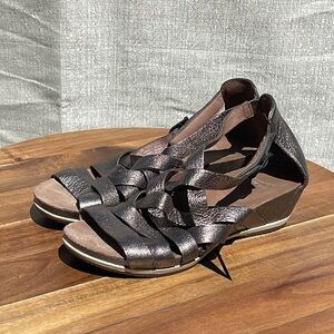 Dansko Women’s Vivian’ Gladiator Sandals Pewter Nappa Size 36